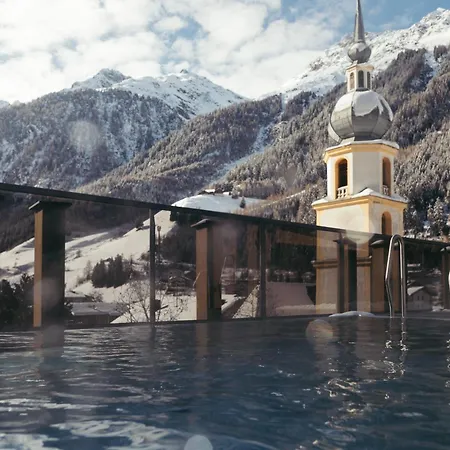 Kirchenwirt 4* カウナータール